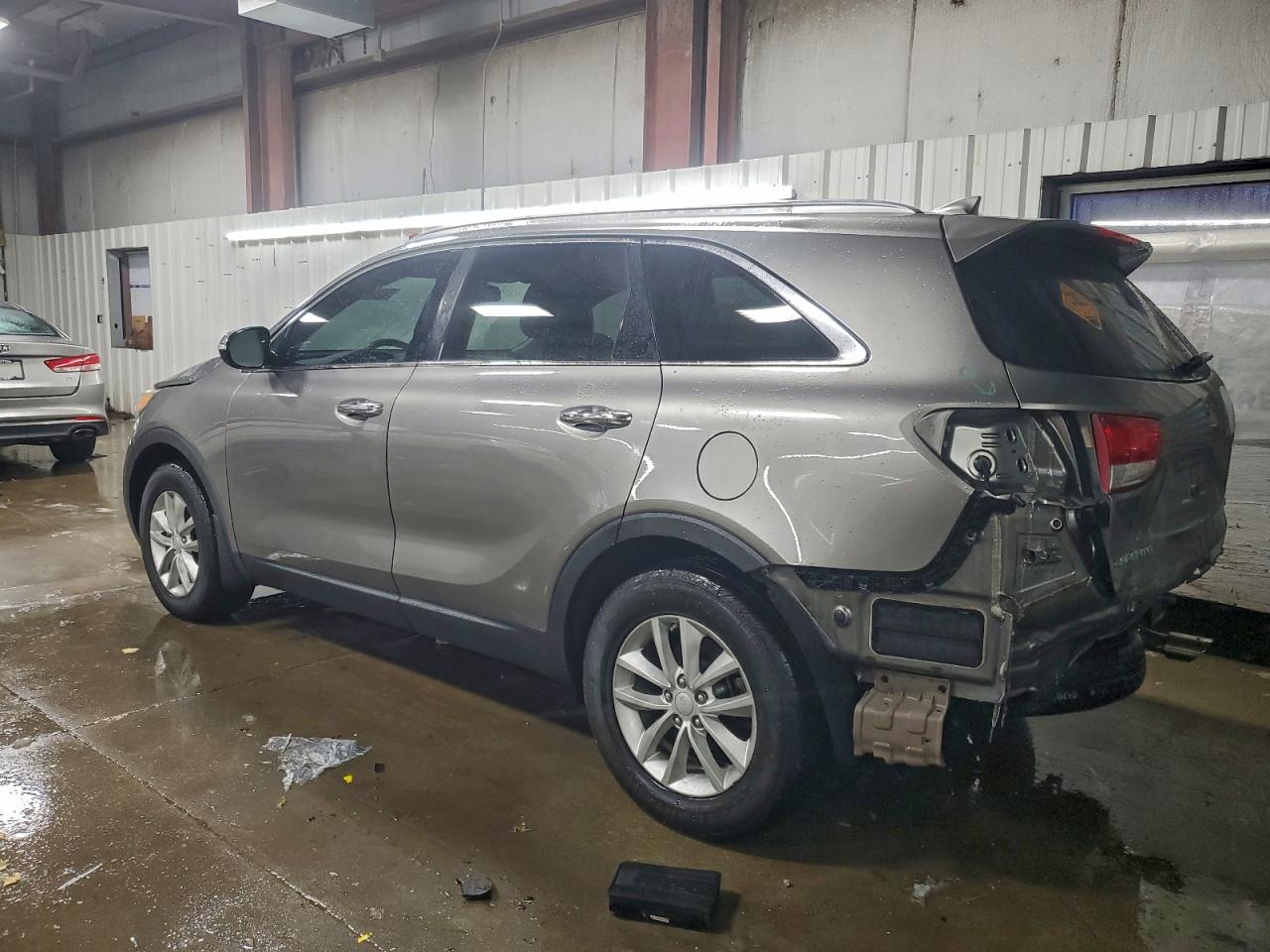 2016 KIA SORENTO LX photo 2