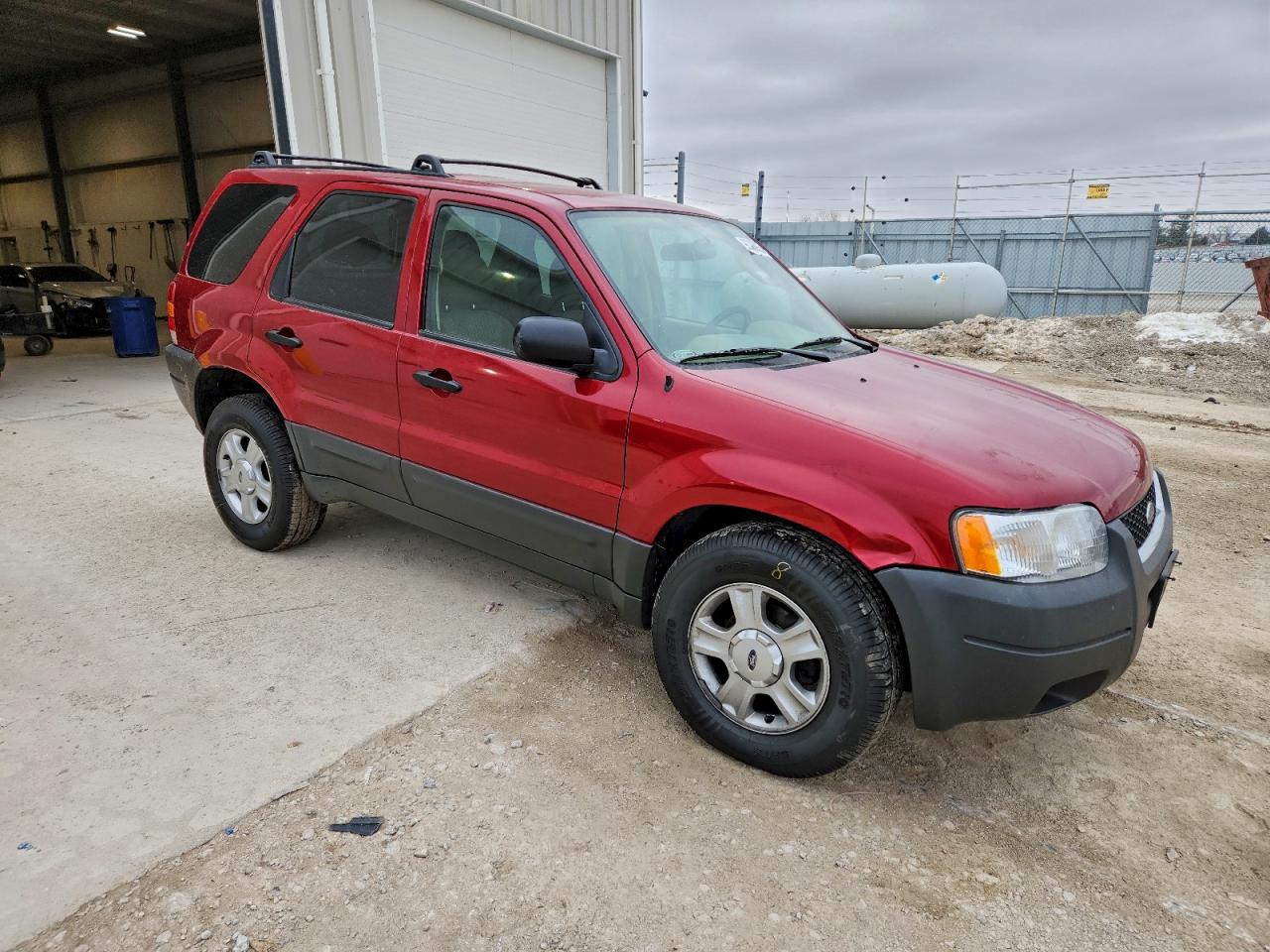 2004 FORD ESCAPE XLT photo 4