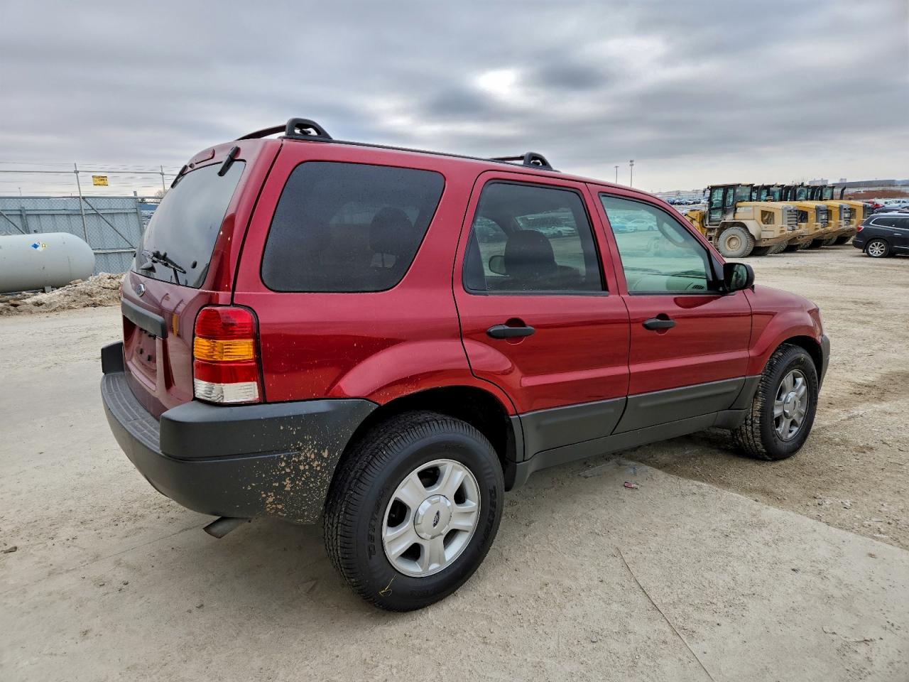 2004 FORD ESCAPE XLT photo 3