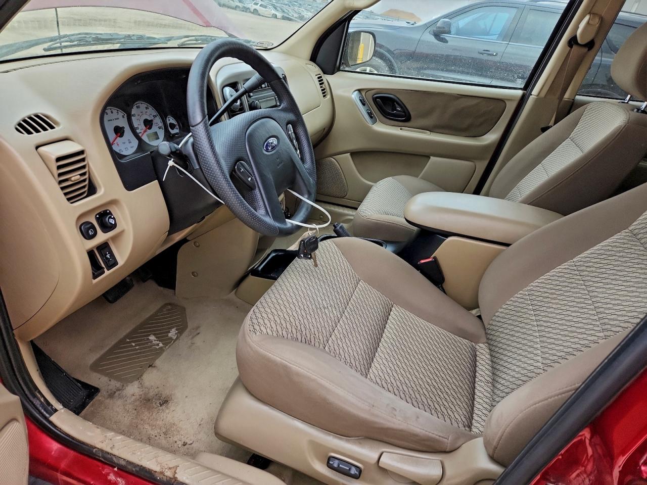 2004 FORD ESCAPE XLT photo 7