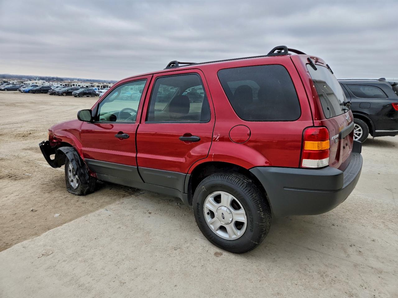 2004 FORD ESCAPE XLT photo 2