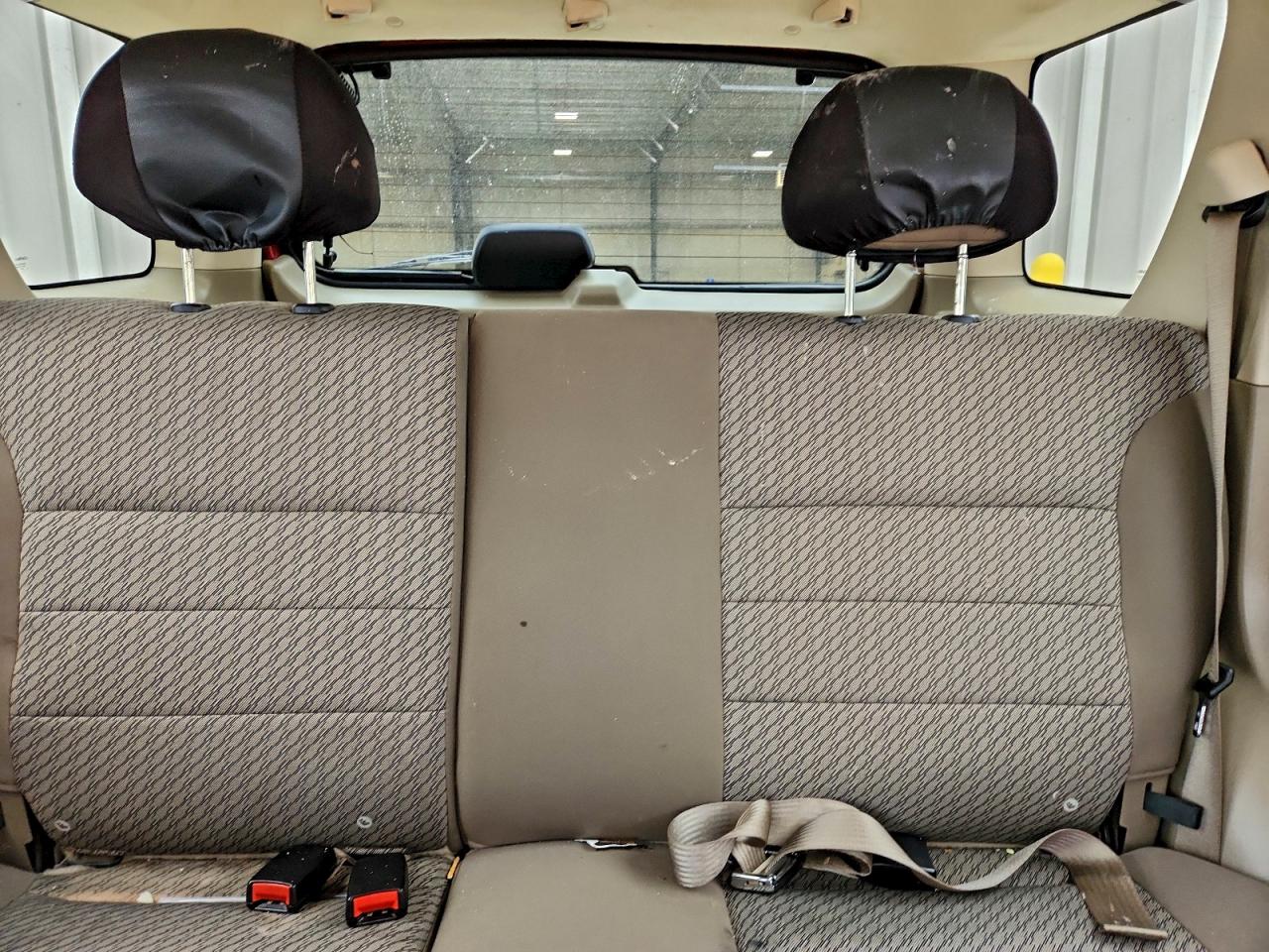 2004 FORD ESCAPE XLT photo 10