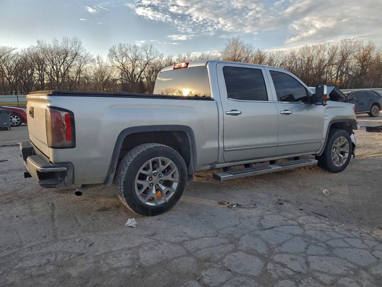 2017 GMC SIERRA C1500 SLT photo 3