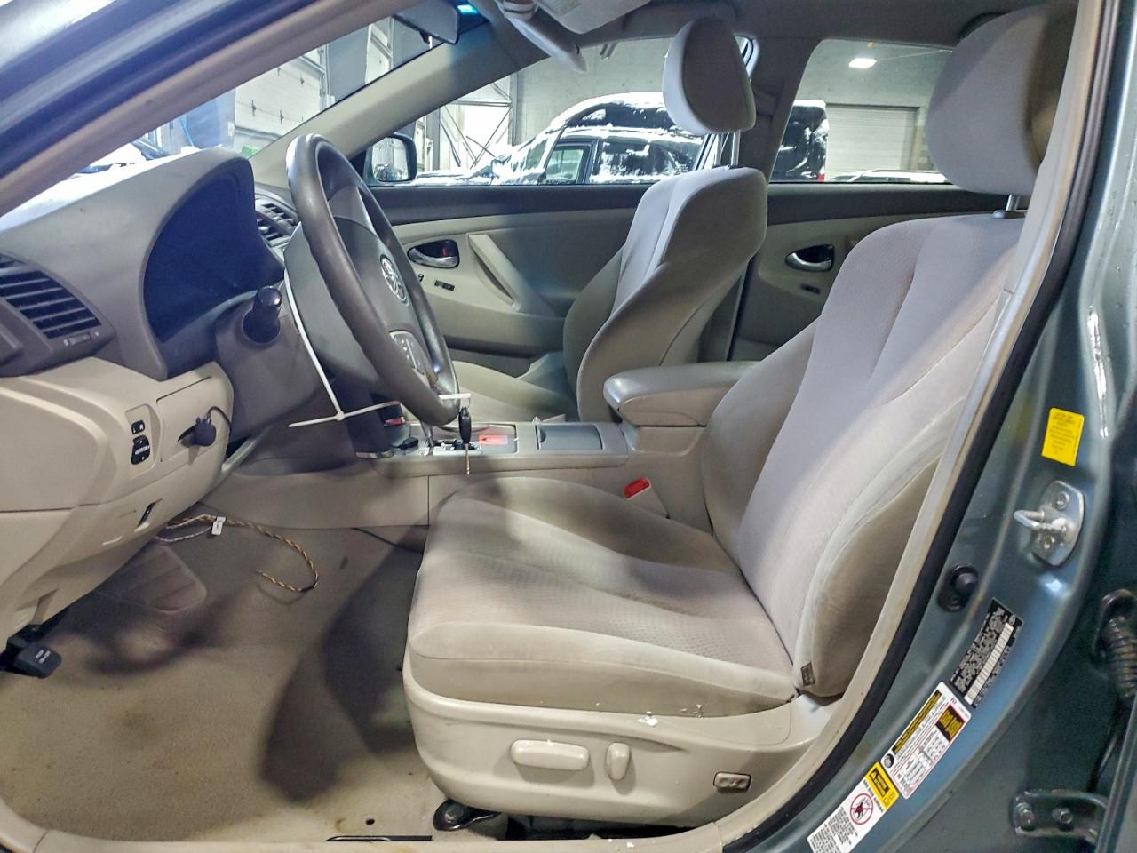 2011 TOYOTA CAMRY BASE photo 7