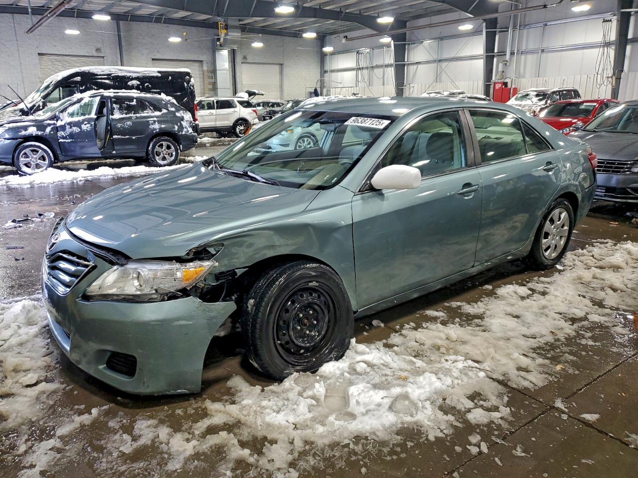 2011 TOYOTA CAMRY