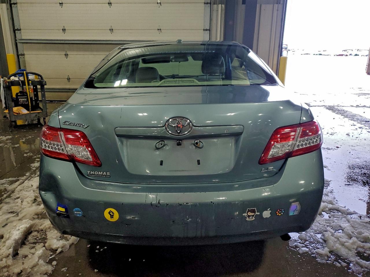2011 TOYOTA CAMRY BASE photo 6