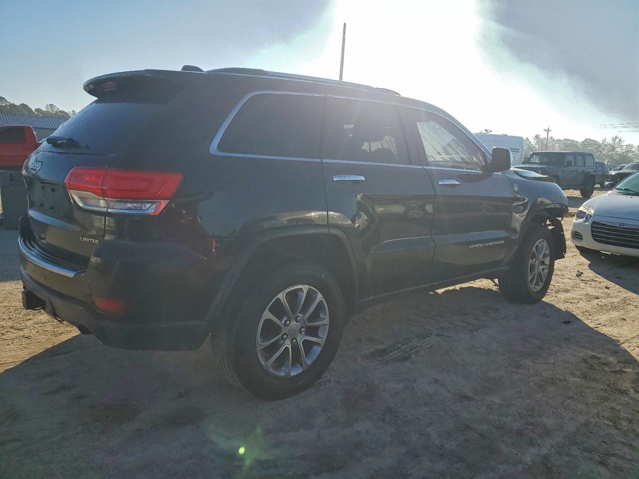 2015 JEEP GRAND CHEROKEE LIMITED photo 3