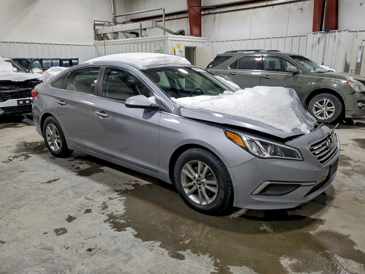 2017 HYUNDAI SONATA SE photo 4