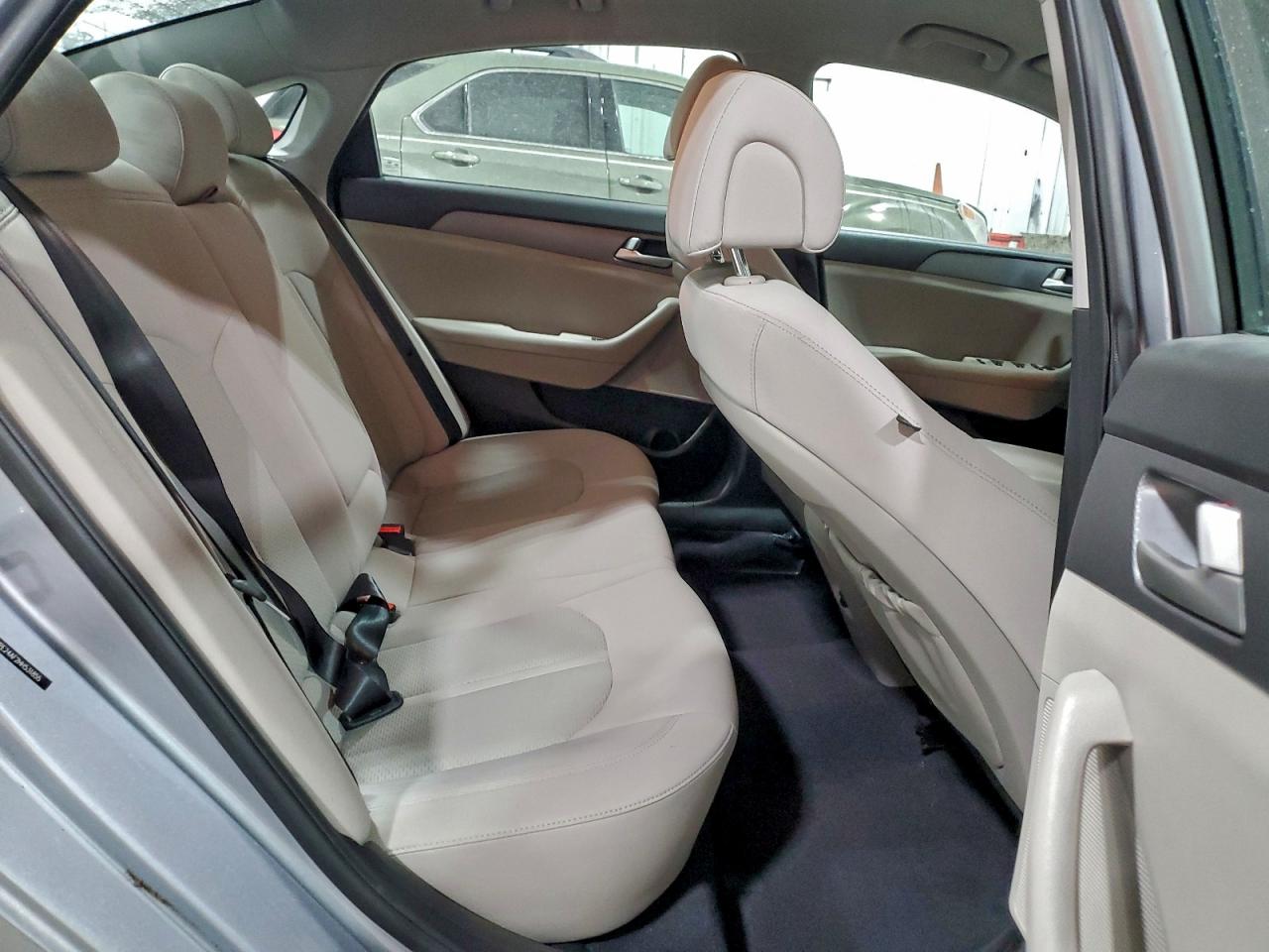 2017 HYUNDAI SONATA SE photo 10