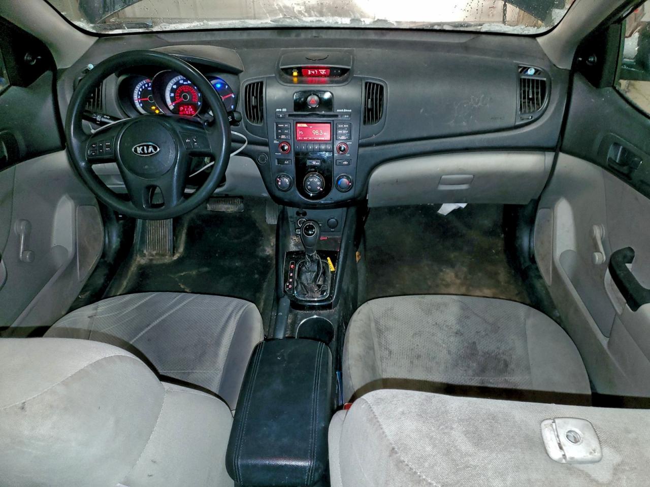 2013 KIA FORTE LX photo 8
