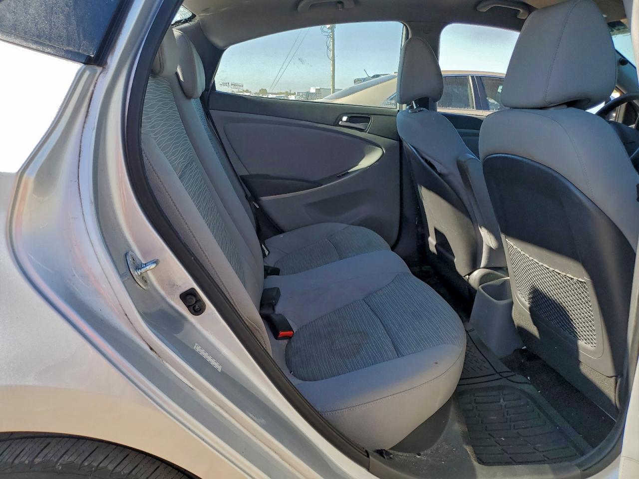 2017 HYUNDAI ACCENT SE photo 19