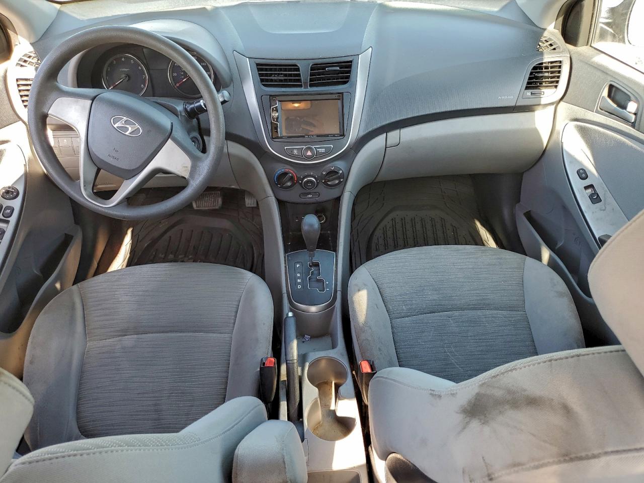 2017 HYUNDAI ACCENT SE photo 15