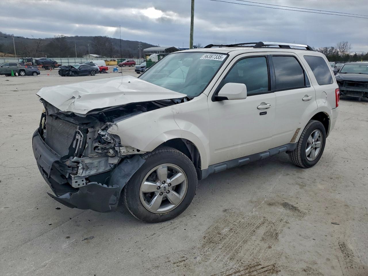 2011 FORD ESCAPE