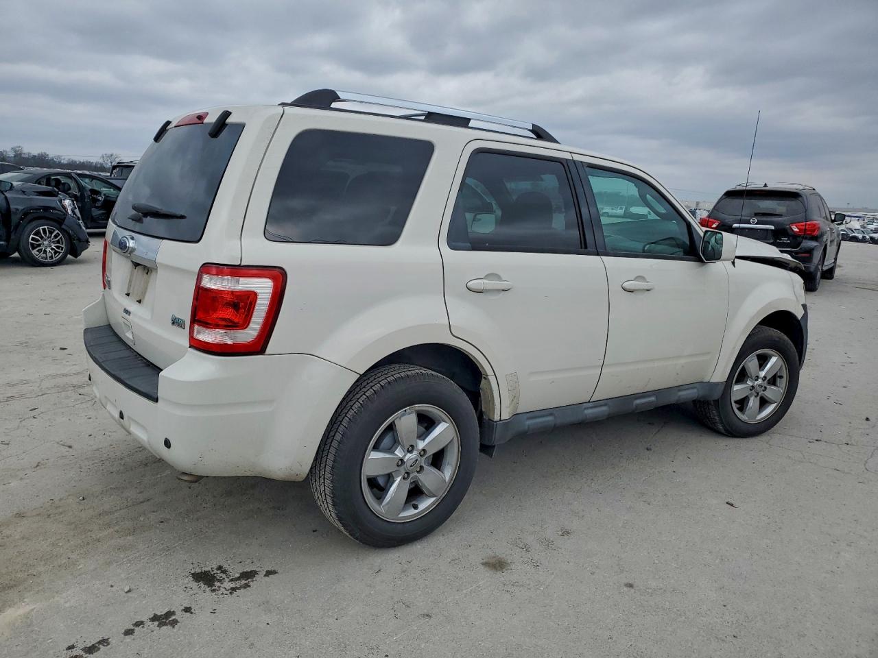 2011 FORD ESCAPE LIMITED photo 3