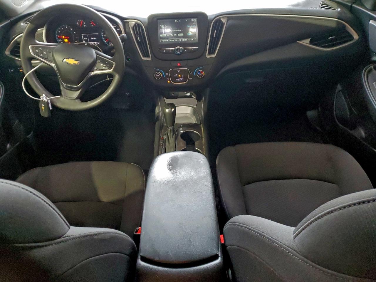 2018 CHEVROLET MALIBU LS photo 8