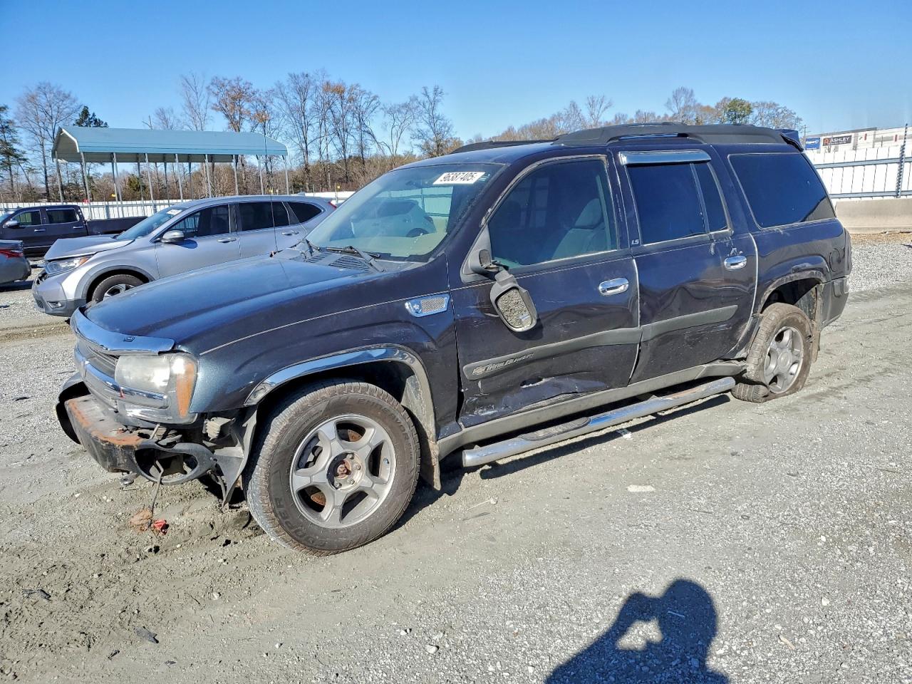 2004 CHEVROLET TRAILBLAZER EXT LS — FRONT END damage — photo 1