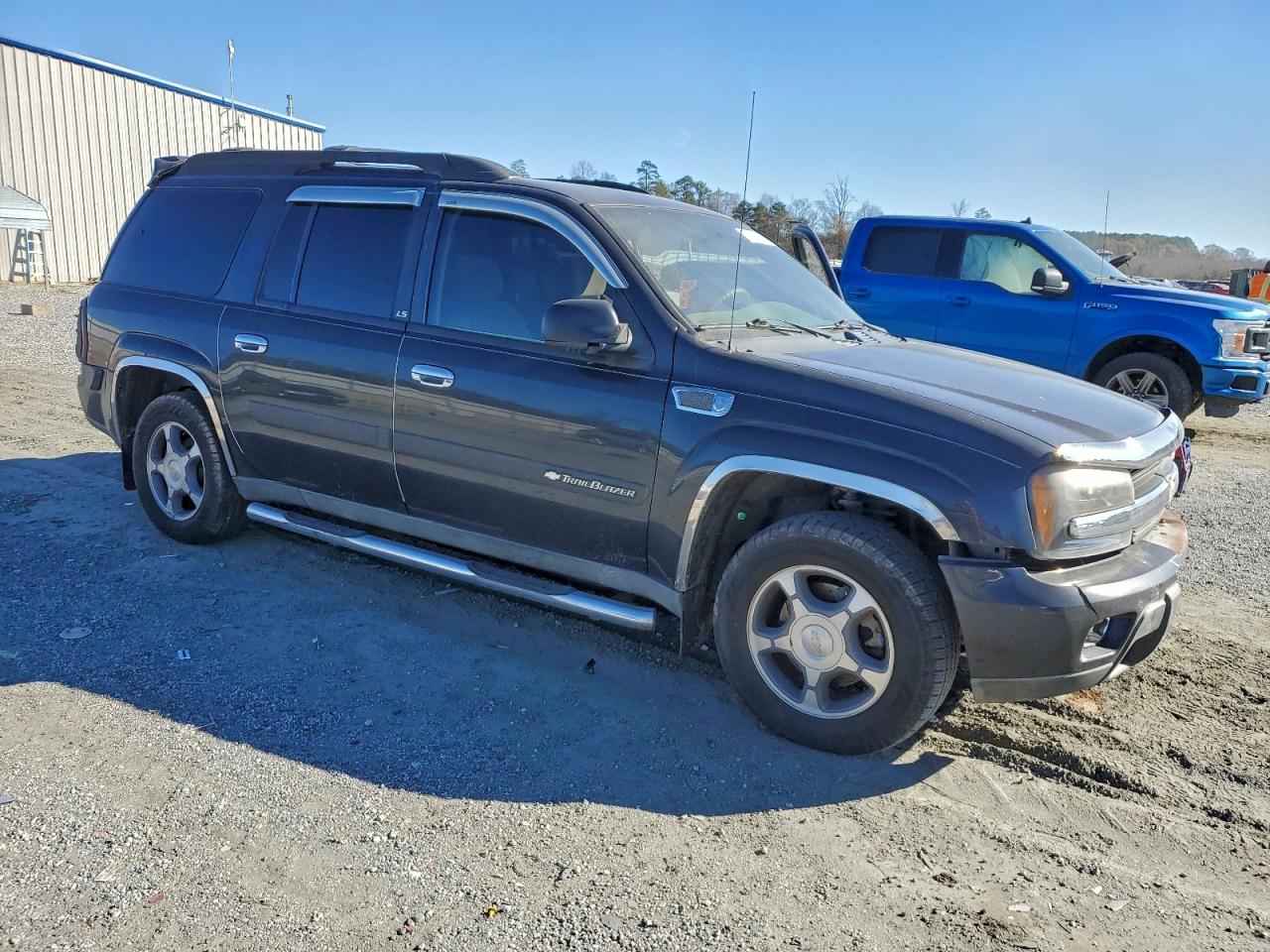 2004 CHEVROLET TRAILBLAZER EXT LS photo 4