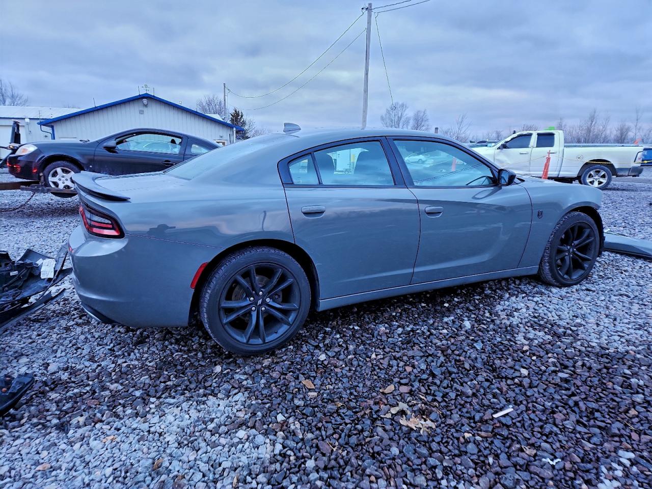 2017 DODGE CHARGER SXT photo 3