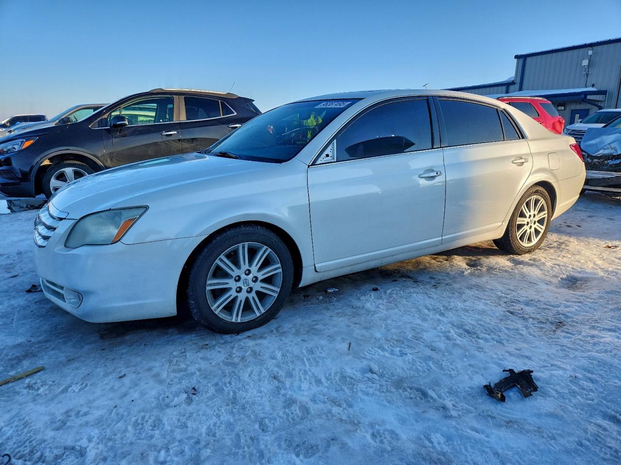 2005 TOYOTA AVALON