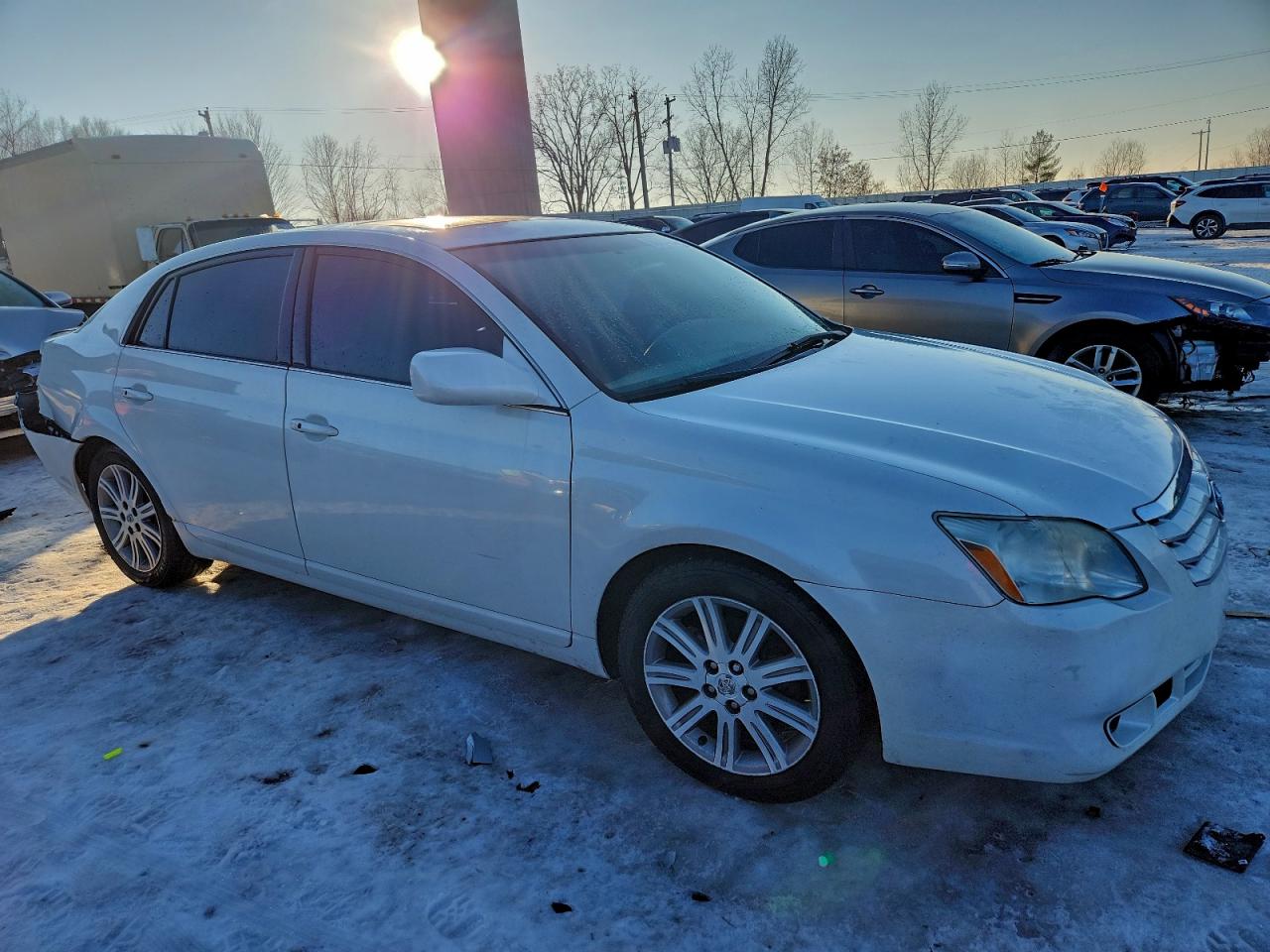 2005 TOYOTA AVALON XL photo 4