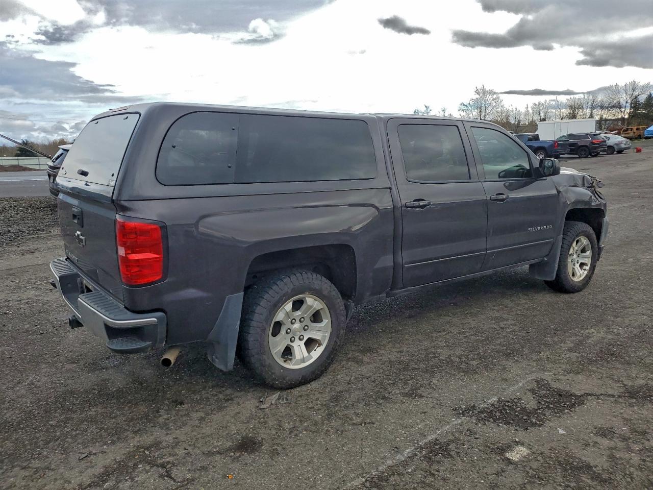 2016 CHEVROLET SILVERADO K1500 LT photo 3