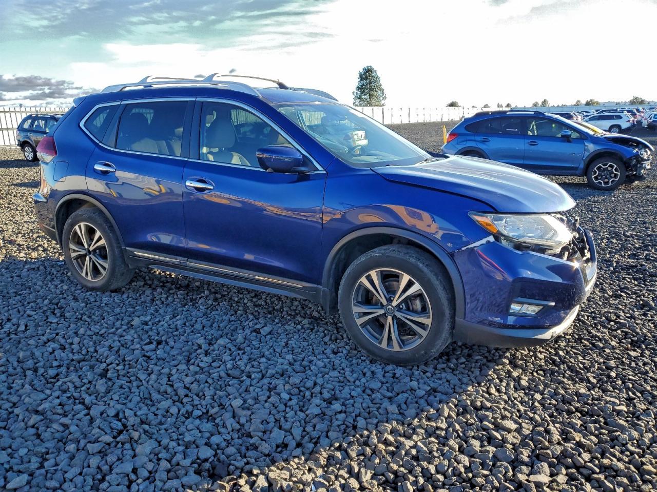 2018 NISSAN ROGUE S photo 4