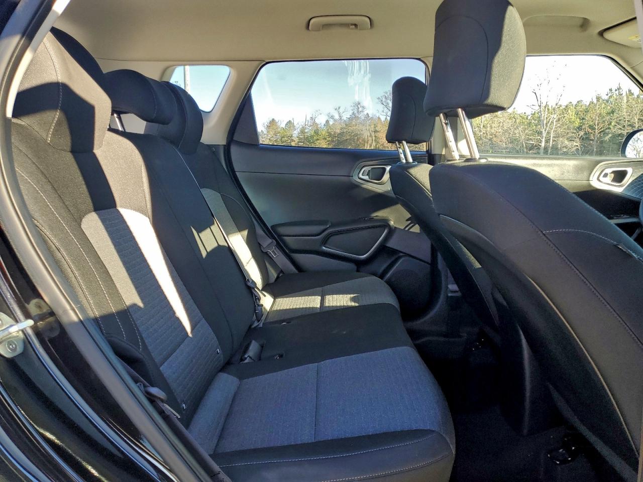 2020 KIA SOUL LX photo 11