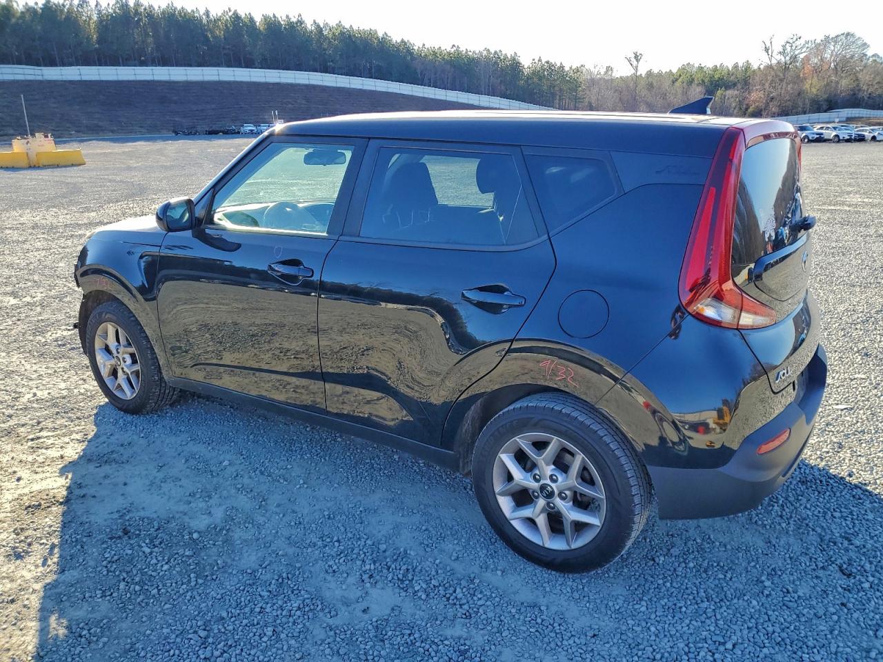 2020 KIA SOUL LX photo 2
