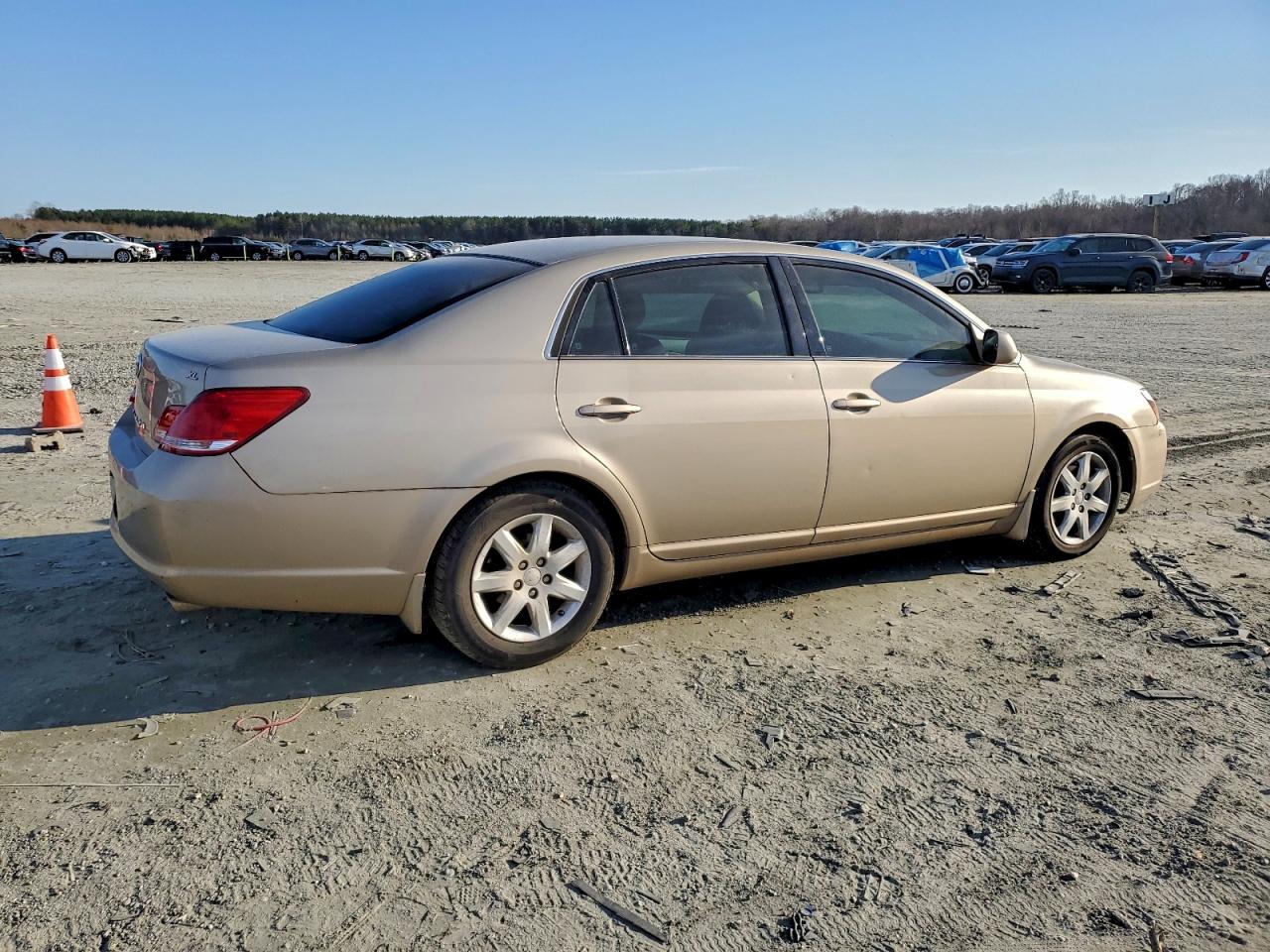 2006 TOYOTA AVALON XL photo 3