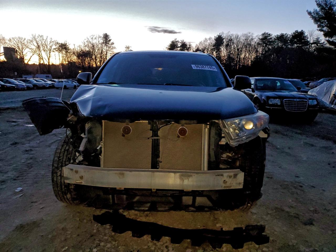 2013 TOYOTA HIGHLANDER BASE photo 5