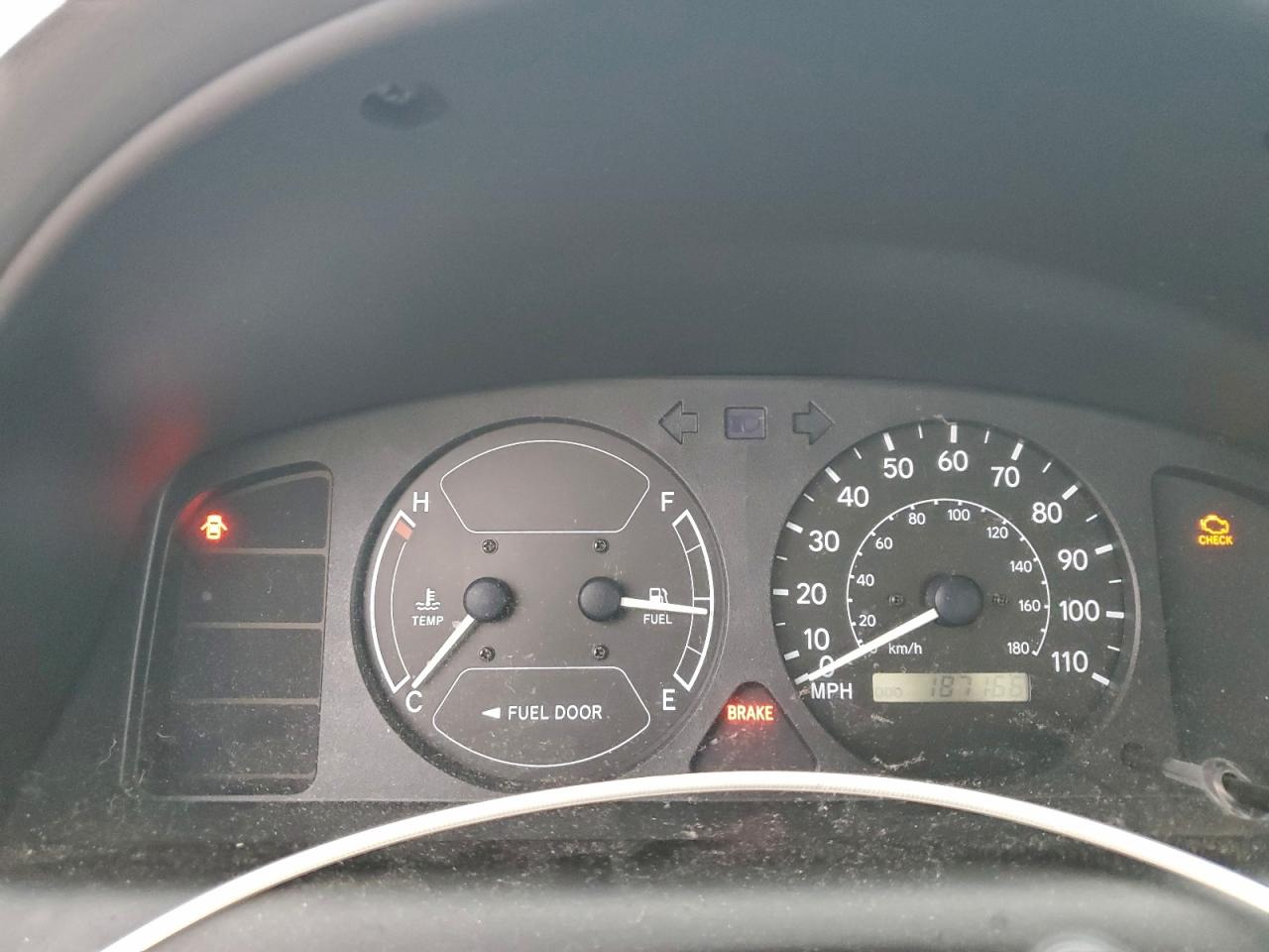 2000 TOYOTA COROLLA VE photo 9