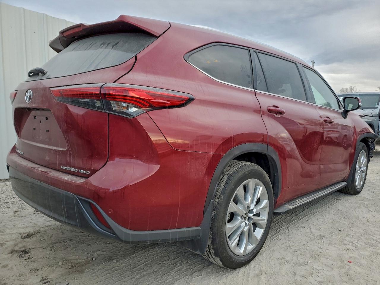 2023 TOYOTA HIGHLANDER L photo 7