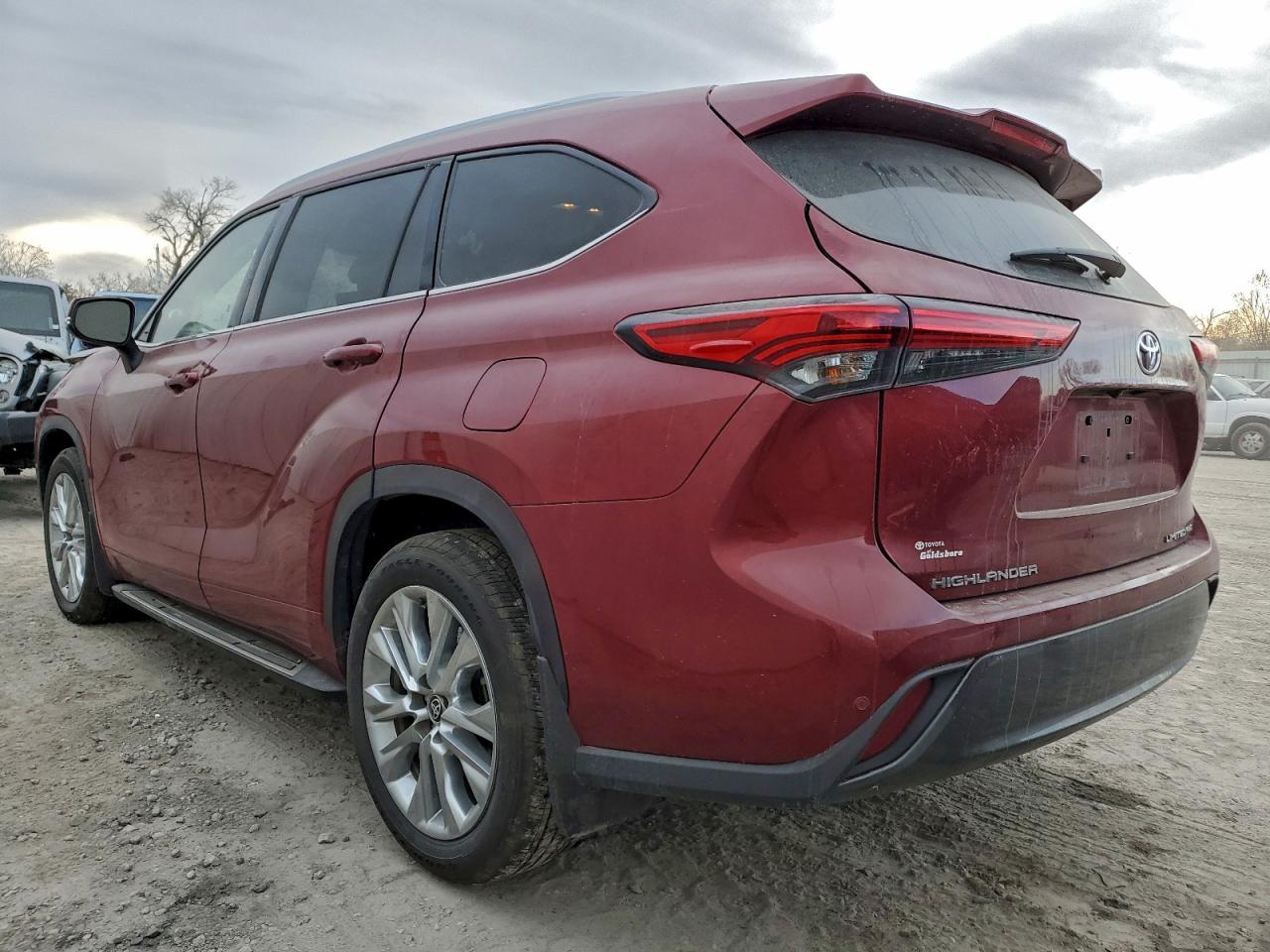 2023 TOYOTA HIGHLANDER L photo 4