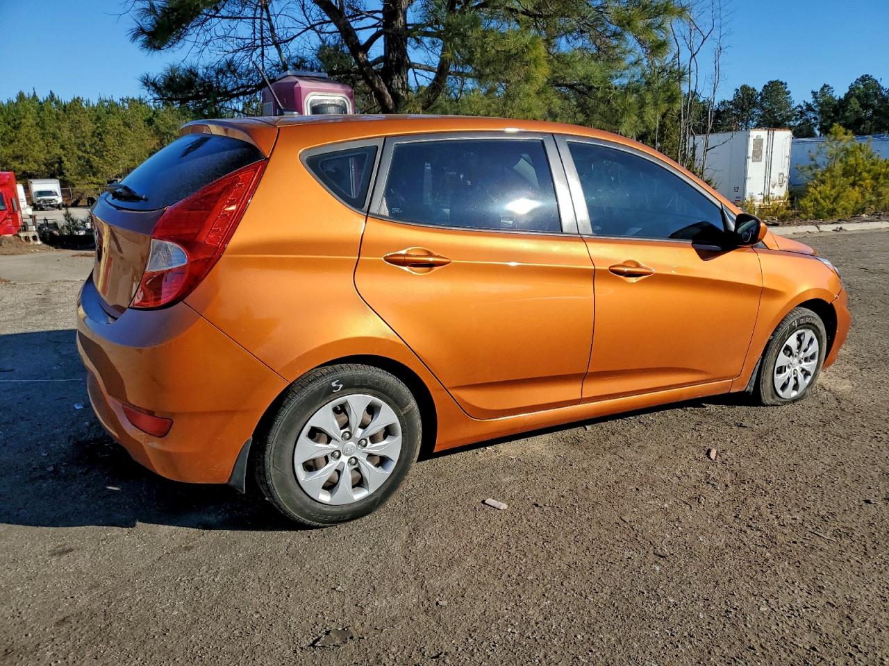 2016 HYUNDAI ACCENT SE photo 3