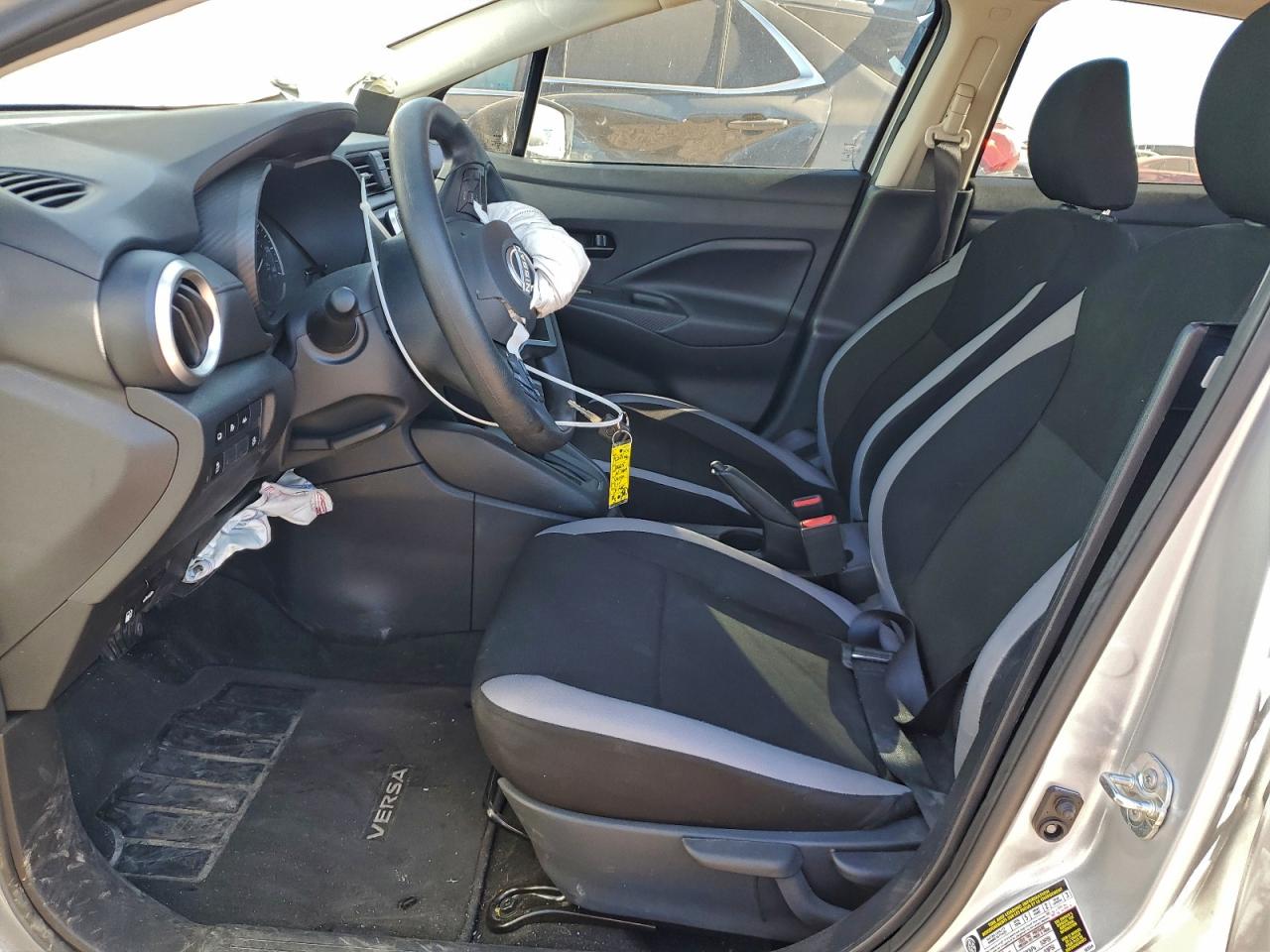 2025 NISSAN VERSA S photo 7