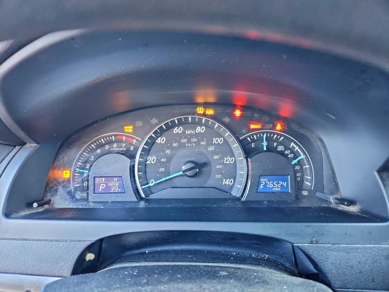 2015 TOYOTA CAMRY LE photo 9