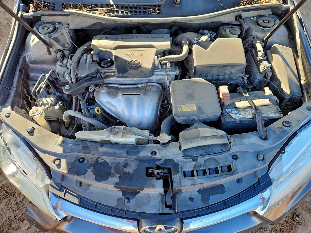 2015 TOYOTA CAMRY LE photo 11