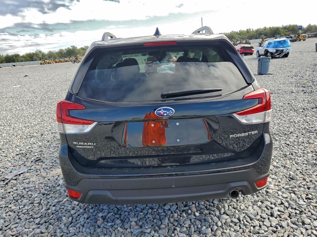 2021 SUBARU FORESTER LIMITED photo 6