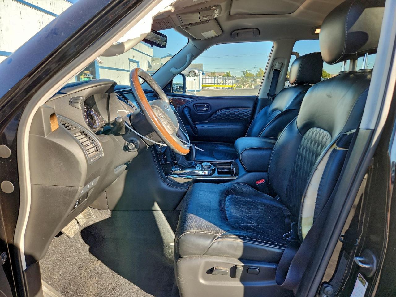 2019 INFINITI QX80 LUXE photo 13