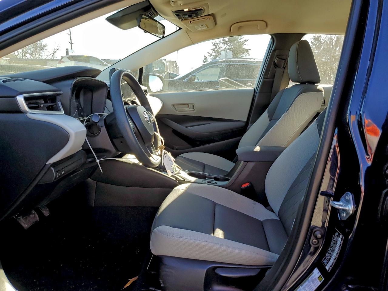 2023 TOYOTA COROLLA LE photo 7