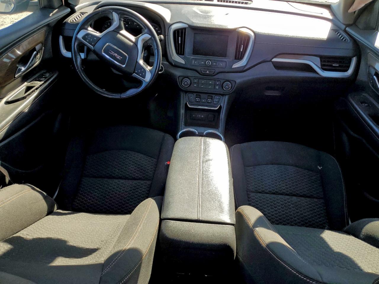2020 GMC TERRAIN SLE photo 8
