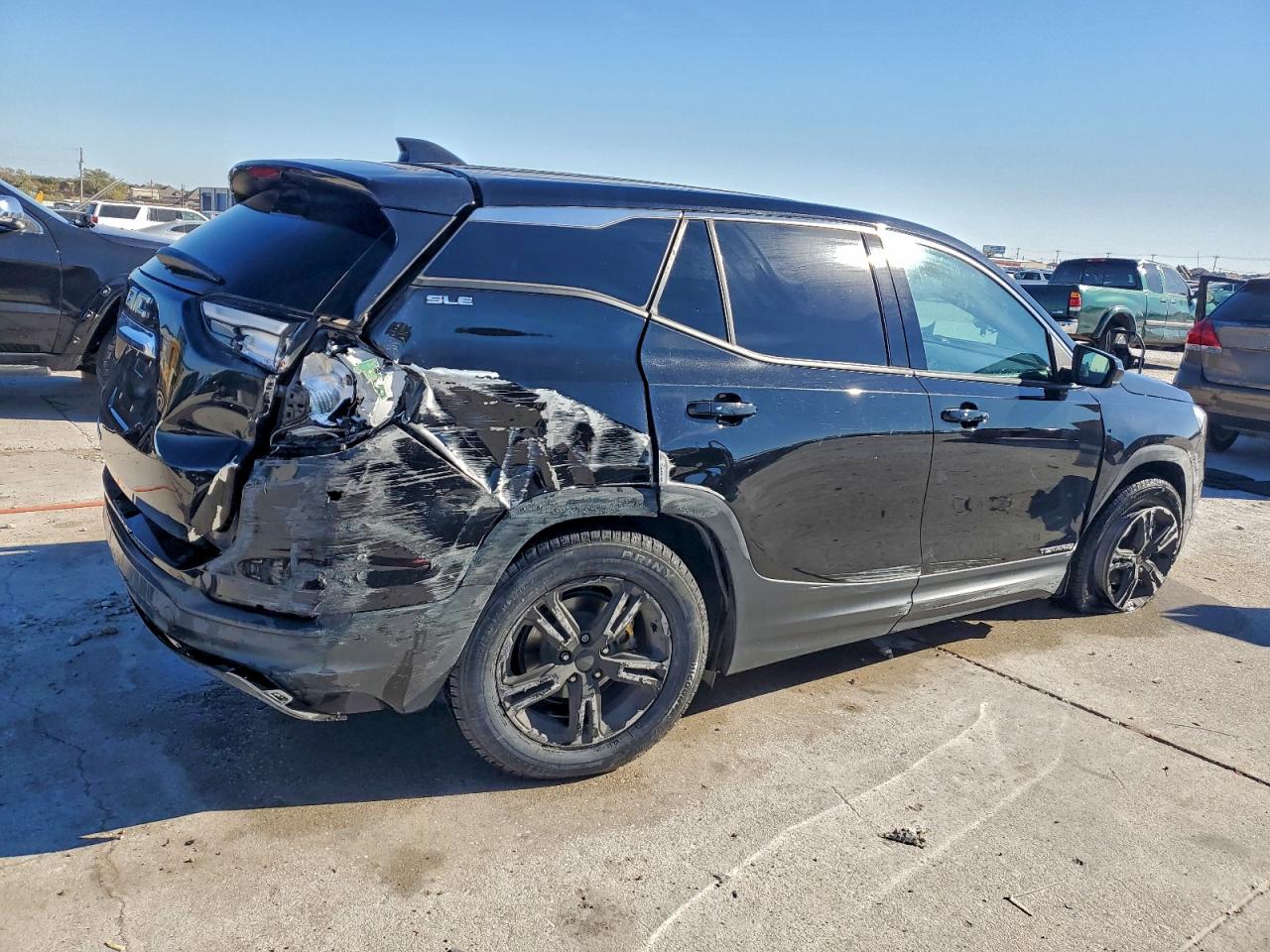 2020 GMC TERRAIN SLE photo 3