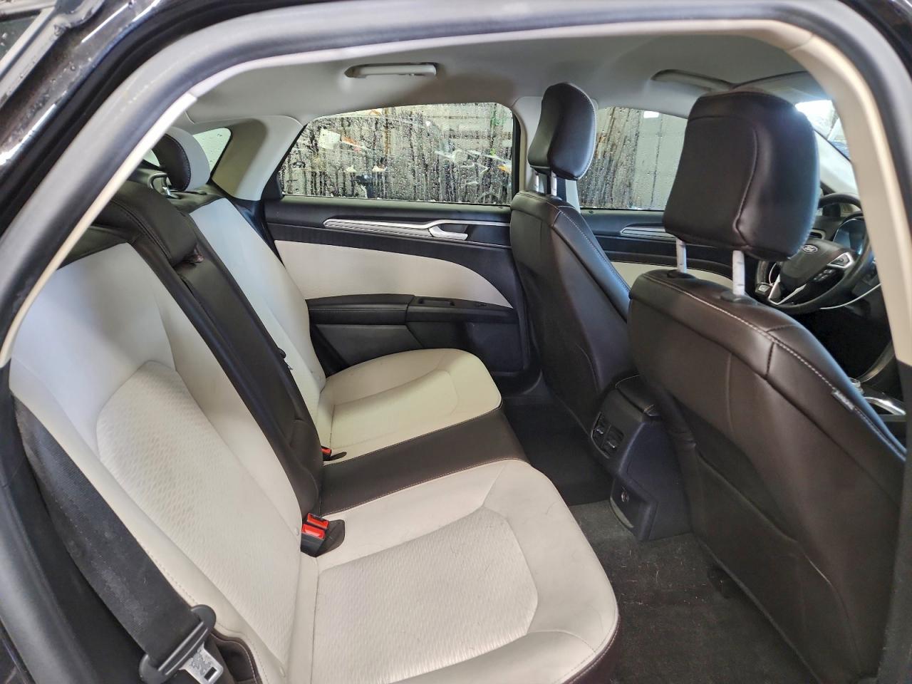 2020 FORD FUSION SE photo 10
