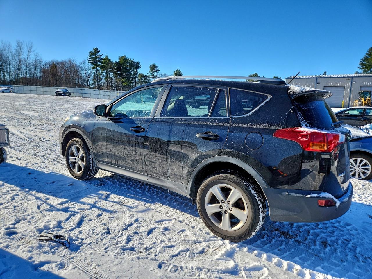 2013 TOYOTA RAV4 XLE photo 2