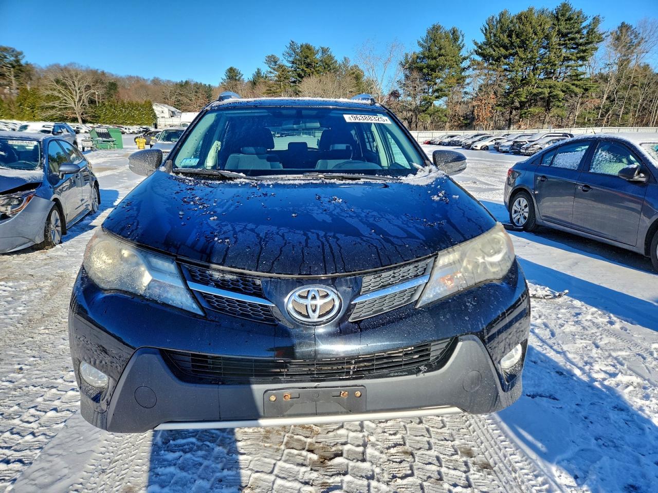 2013 TOYOTA RAV4 XLE photo 5