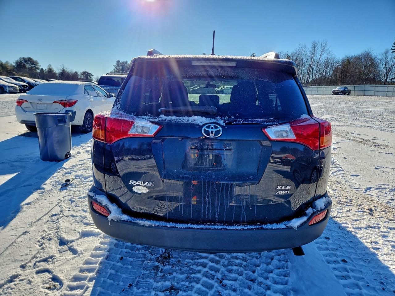 2013 TOYOTA RAV4 XLE photo 6