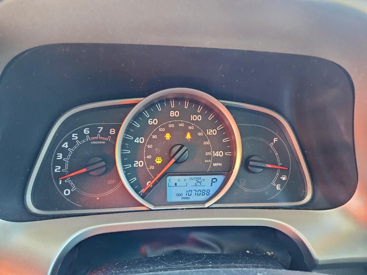 2013 TOYOTA RAV4 XLE photo 9