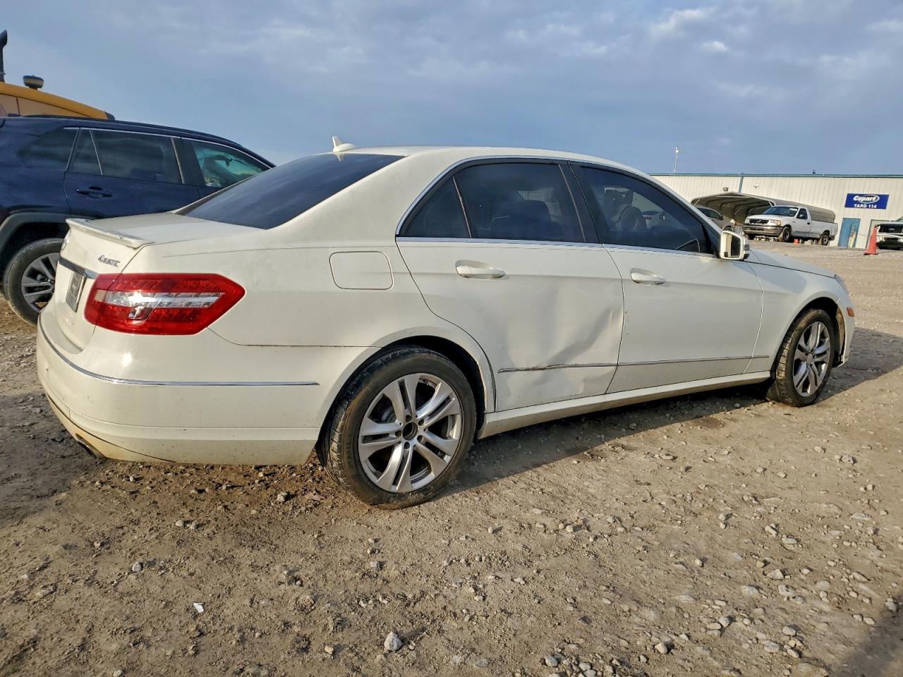 2011 MERCEDES-BENZ E 350 4MATIC photo 3