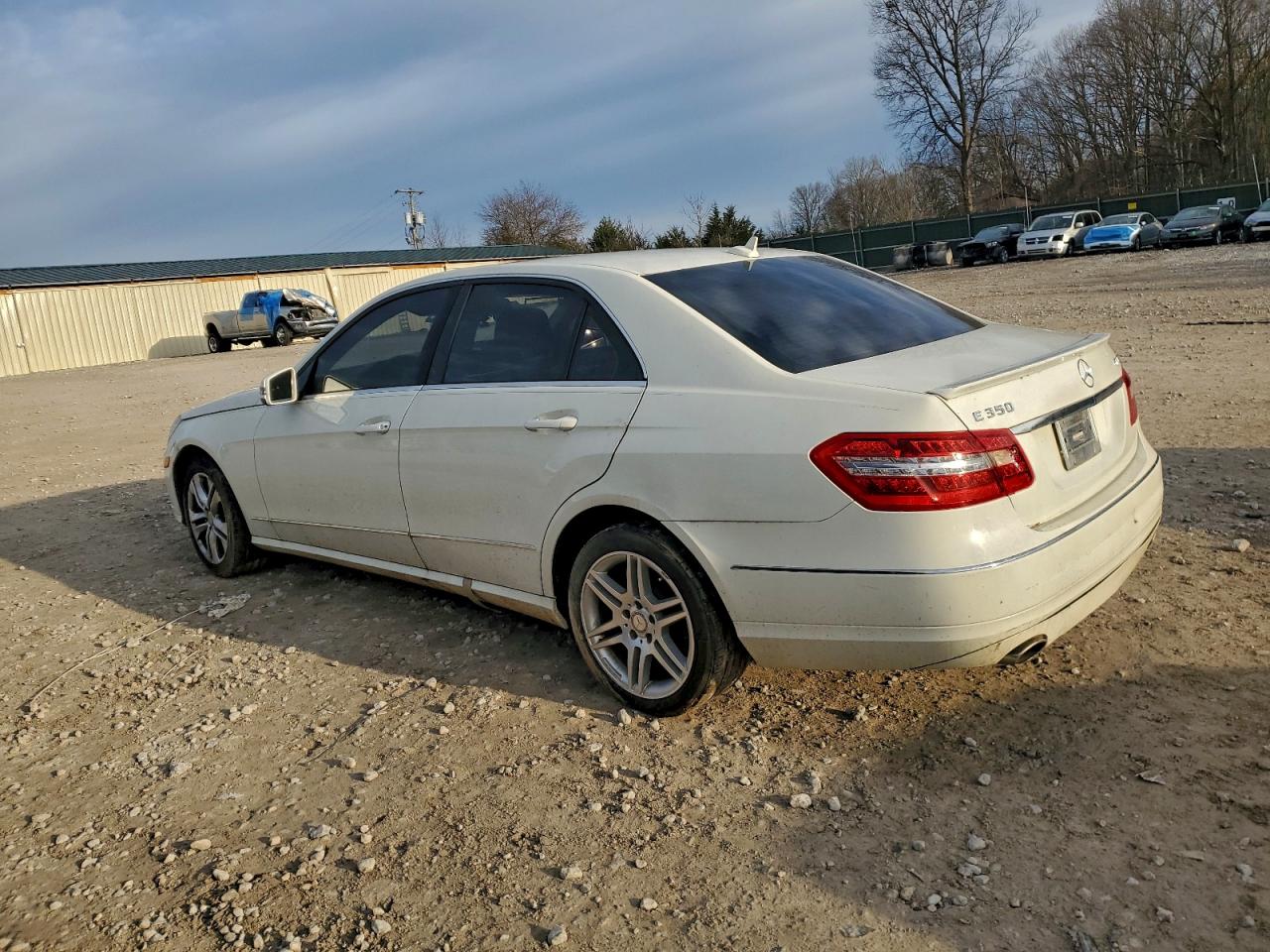 2011 MERCEDES-BENZ E 350 4MATIC photo 2