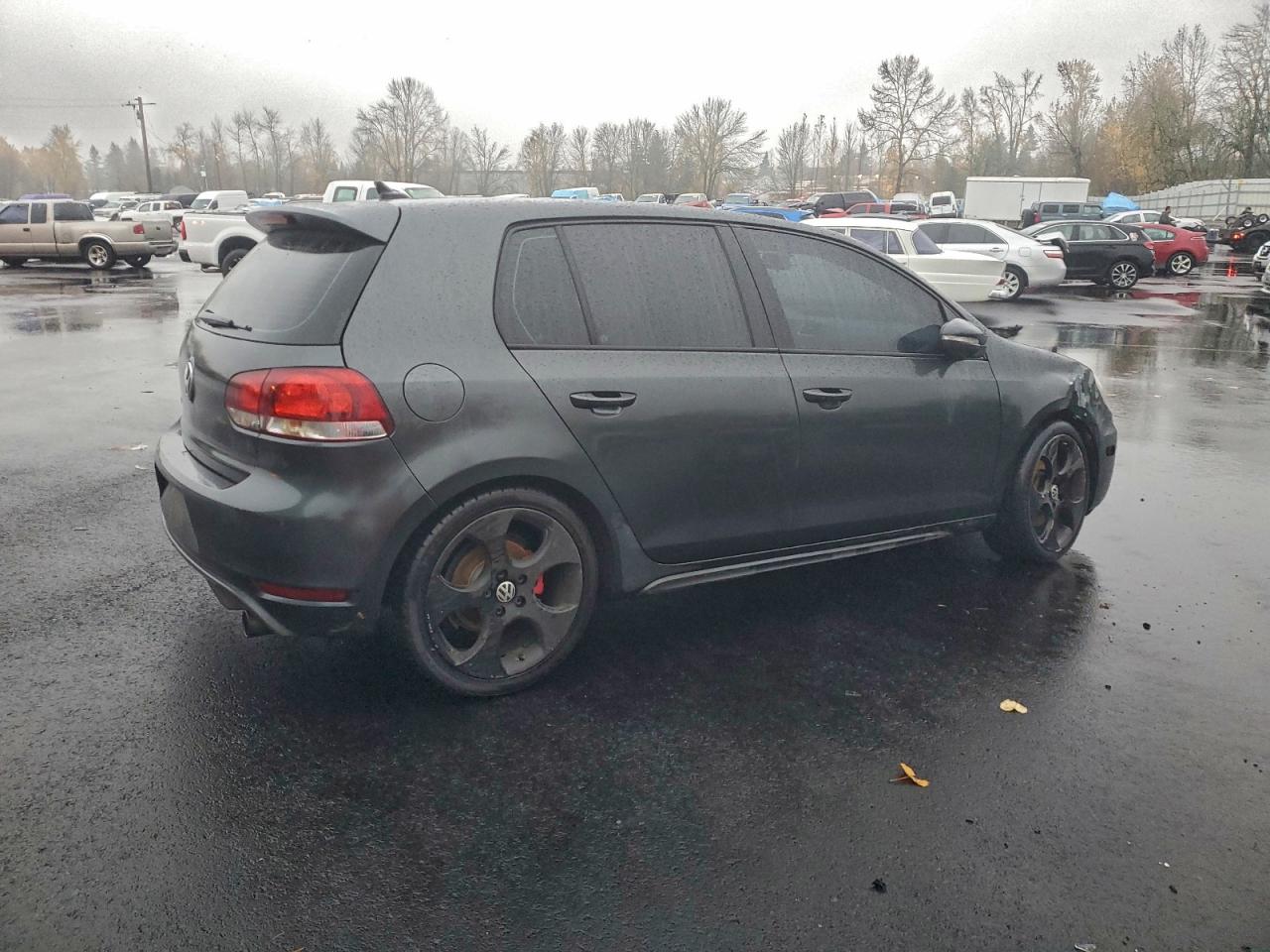 2011 VOLKSWAGEN GTI photo 7